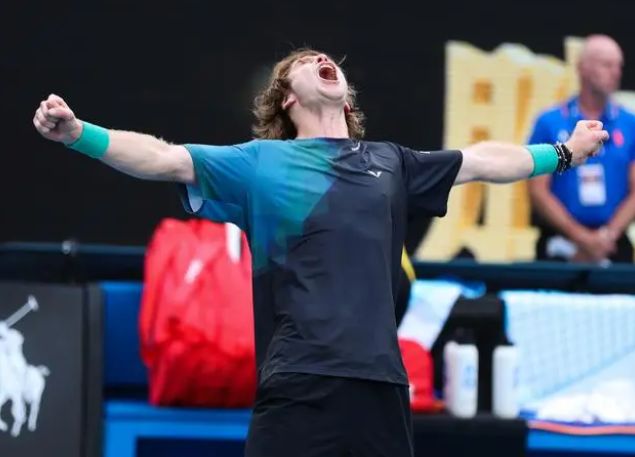 他的存在会 他的存在会