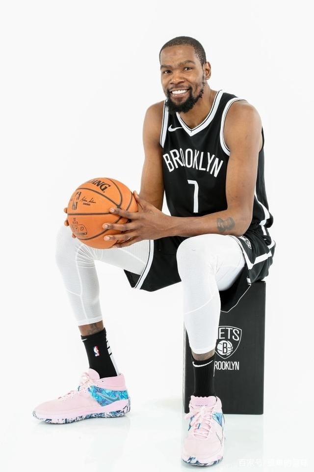 选择哪支球 选择哪支球